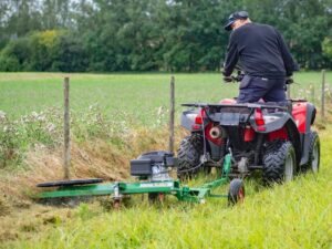 Strimmer ATV Versatile strimmer for ATVs/quads. Strims effectively around posts and the like.